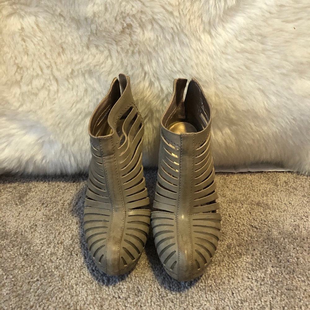 BCB generation nude heels